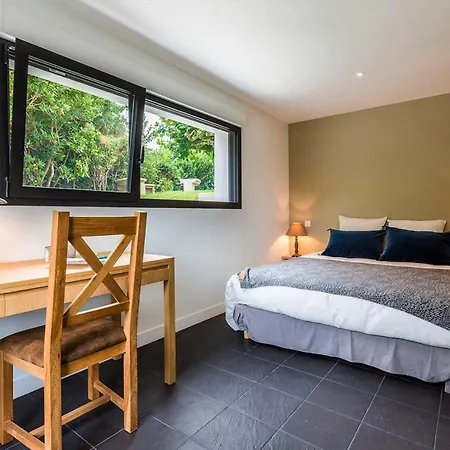 빌라 Indigo Keyweek Seafront With Outdoor Jacuzzi And Garden In